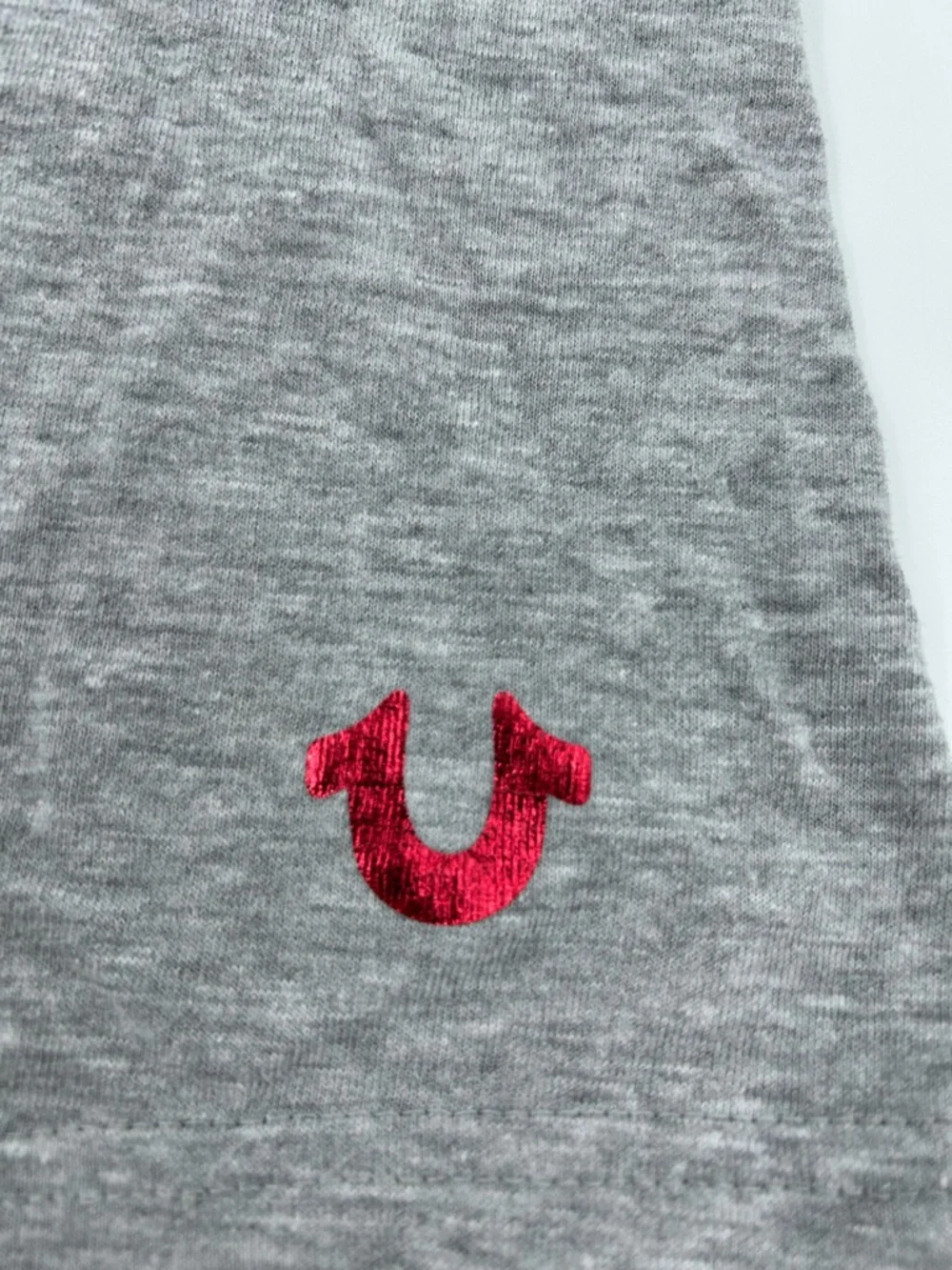 True Religion Men's Heather Gray Crew Tee with Red Horseshoe Accent. XL